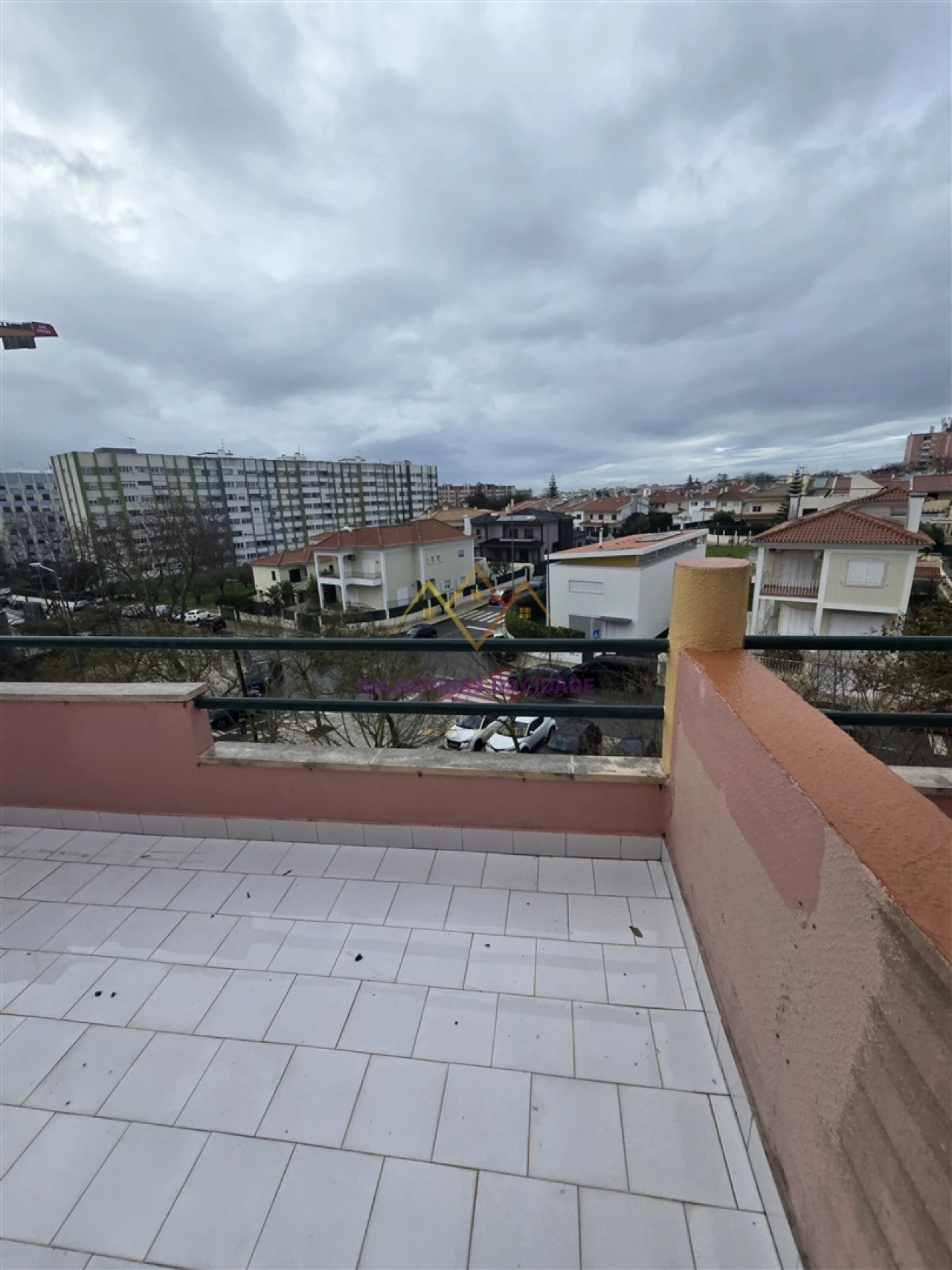 Apartamento T2 para Venda em Carcavelos e Parede Foto 16