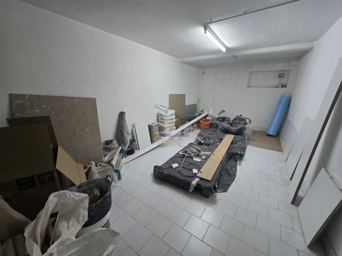 Apartamento T2 para Venda em Carcavelos e Parede Foto 21