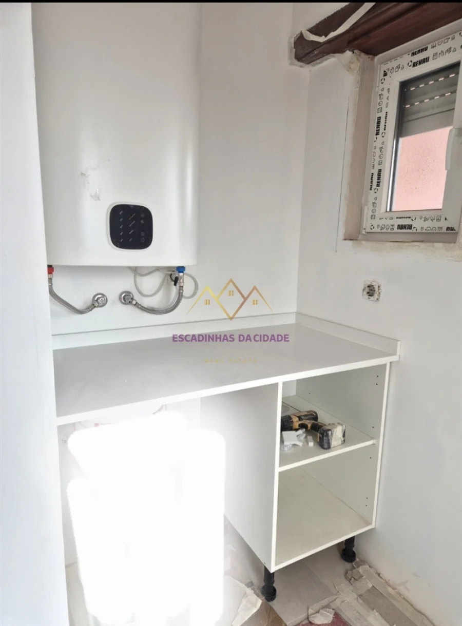 Apartamento T2 para Venda em Carcavelos e Parede Foto 26