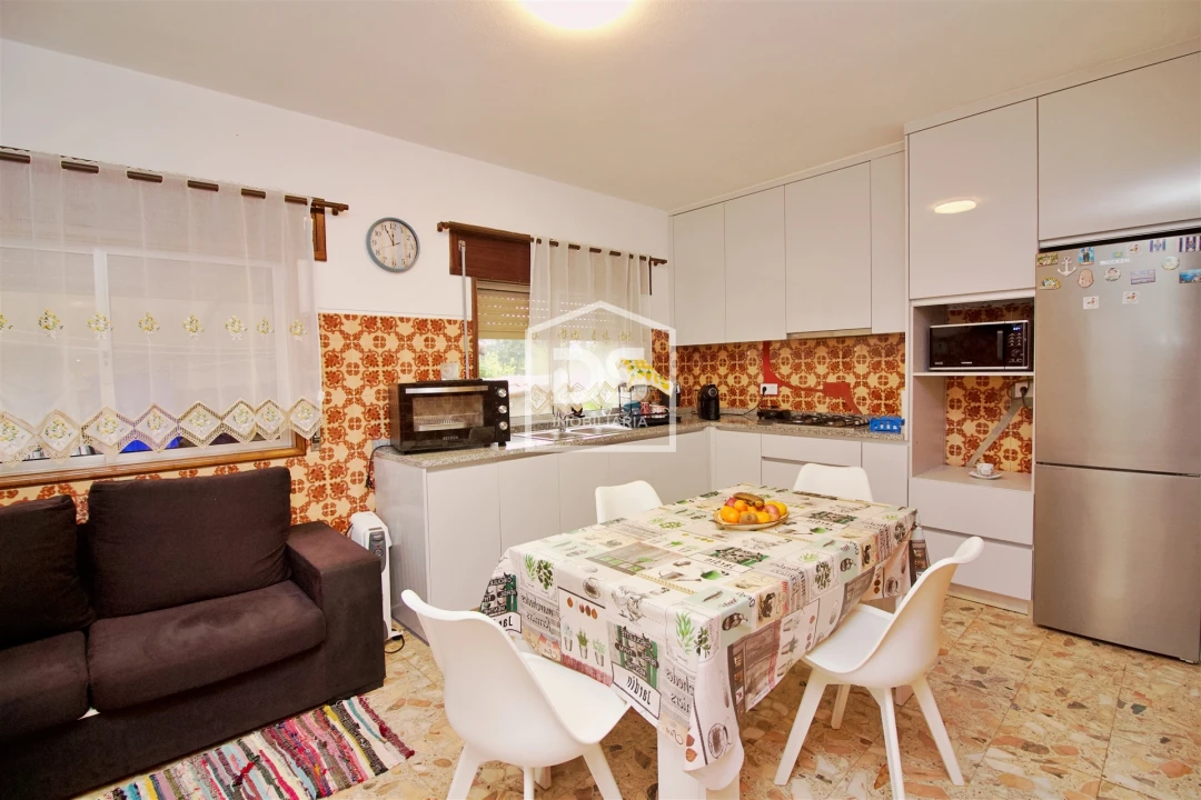 Moradia T3 para Venda em Caide de Rei Foto 11