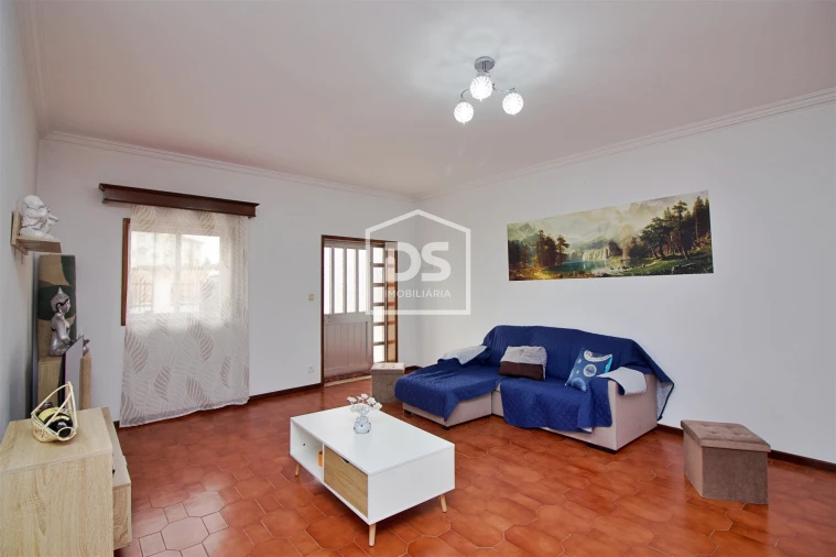 Moradia T3 para Venda em Caide de Rei Foto 5