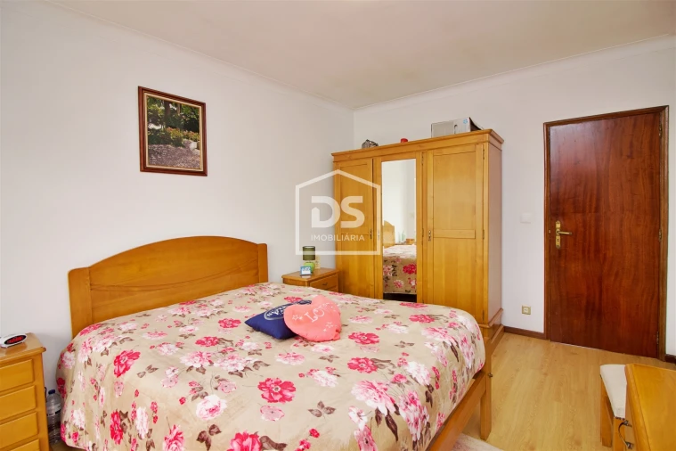 Moradia T3 para Venda em Caide de Rei Foto 21