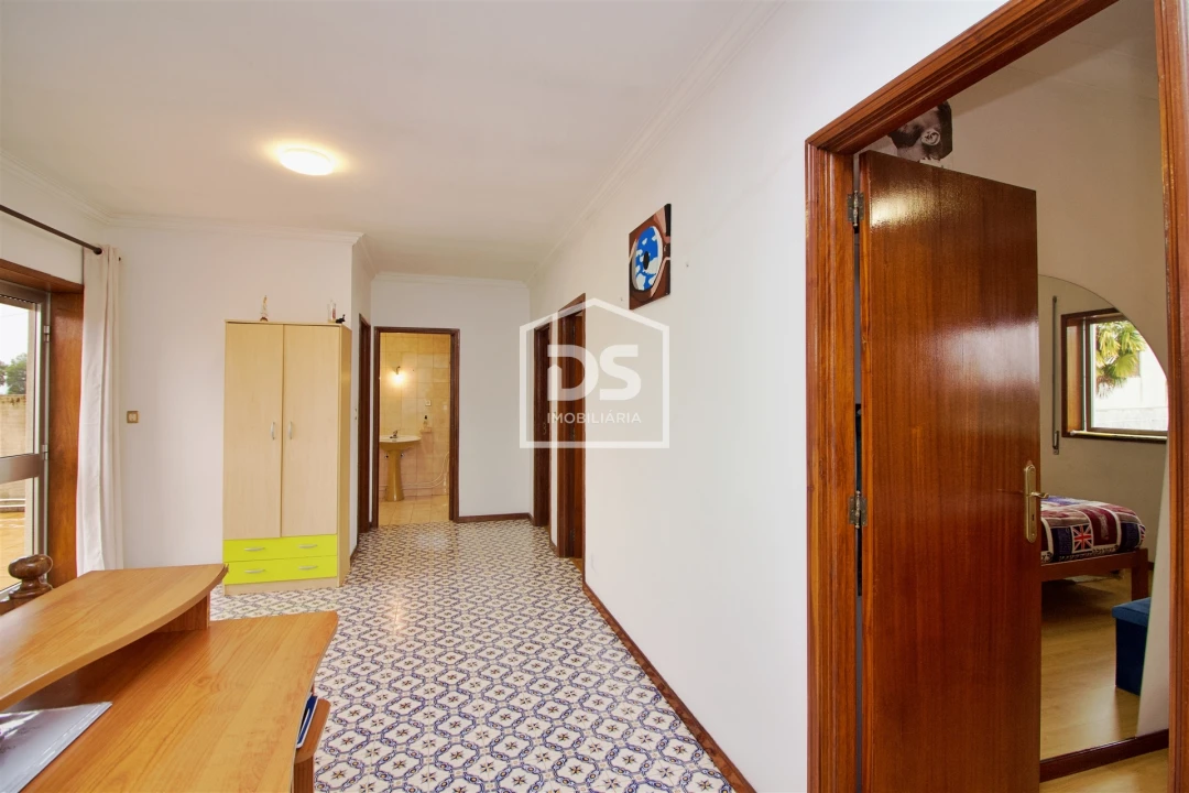 Moradia T3 para Venda em Caide de Rei Foto 16