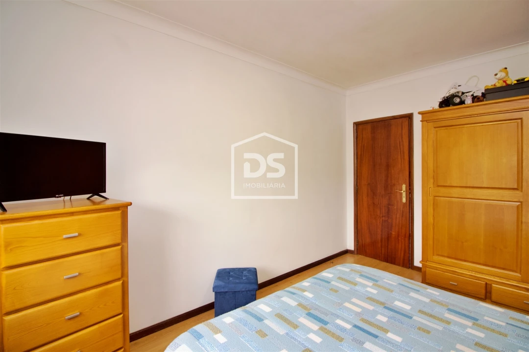 Moradia T3 para Venda em Caide de Rei Foto 23