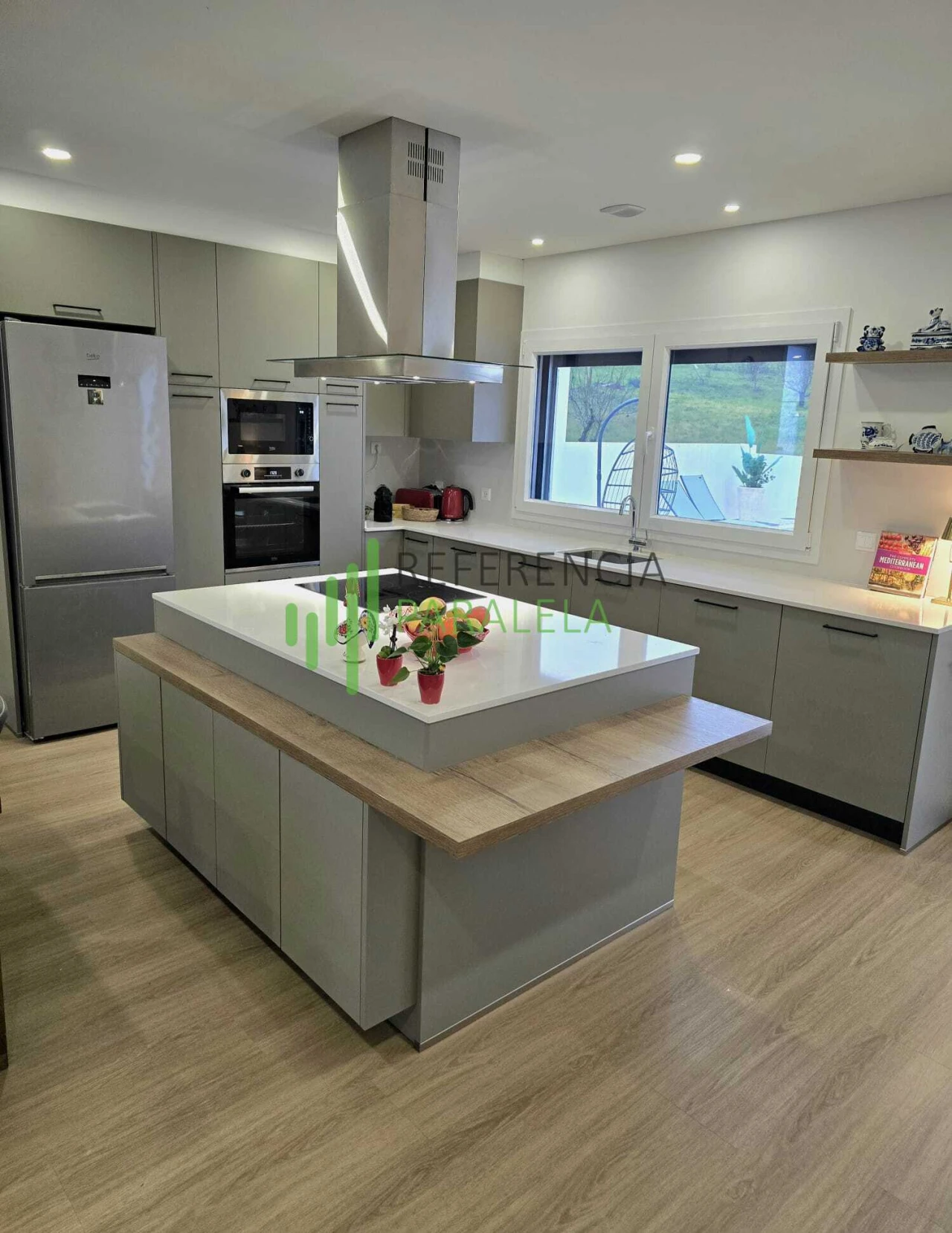 Moradia T4 para Venda em Vermelha Foto 5