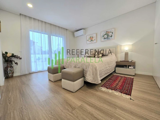 Moradia T4 para Venda em Vermelha Foto 18