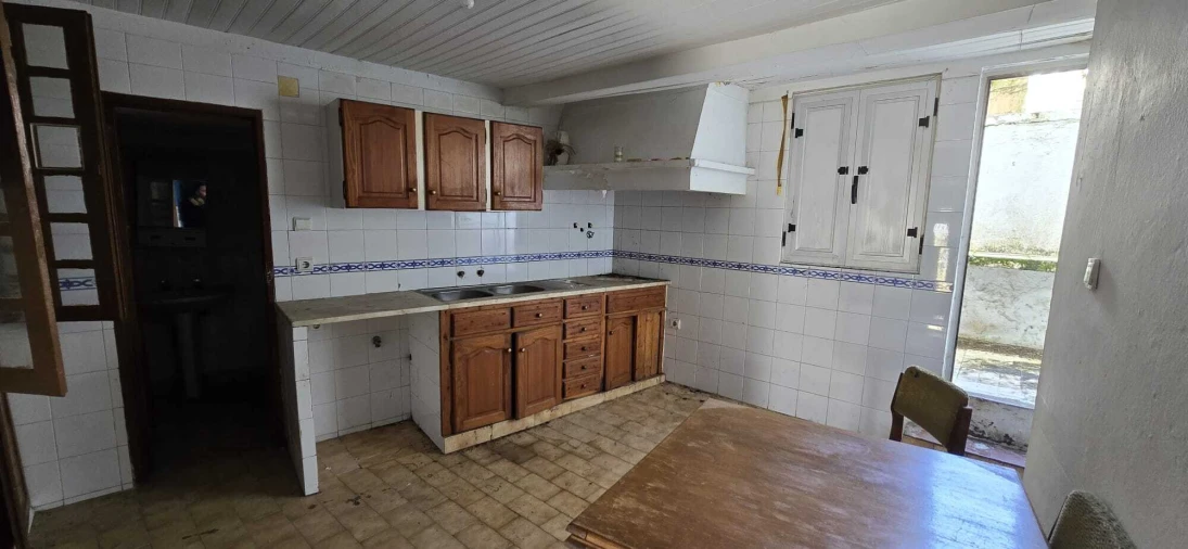 Moradia T3 para Venda em Santa Maria do Castelo e Santiago e Santa Susana Foto 7