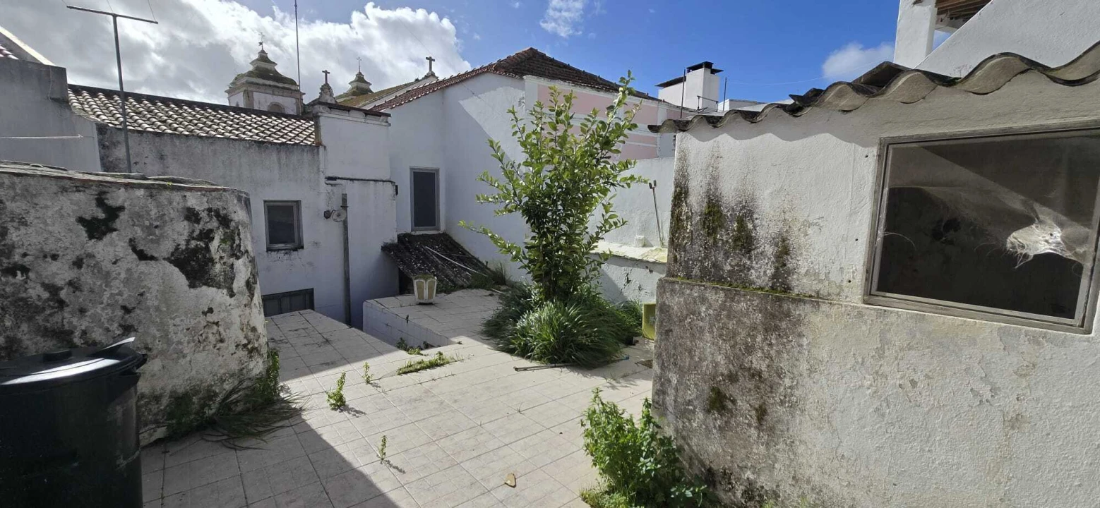 Moradia T3 para Venda em Santa Maria do Castelo e Santiago e Santa Susana Foto 15