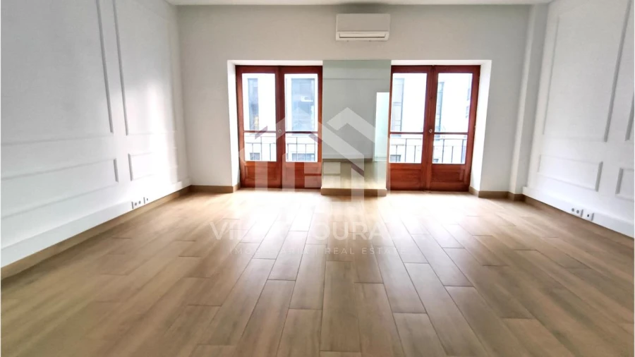 Escritório para Venda em Cedofeita, Santo Ildefonso, Sé, Miragaia, São Nicolau e Vitória Foto 1