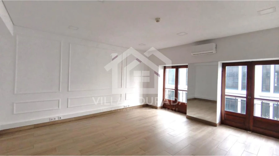 Escritório para Venda em Cedofeita, Santo Ildefonso, Sé, Miragaia, São Nicolau e Vitória Foto 9