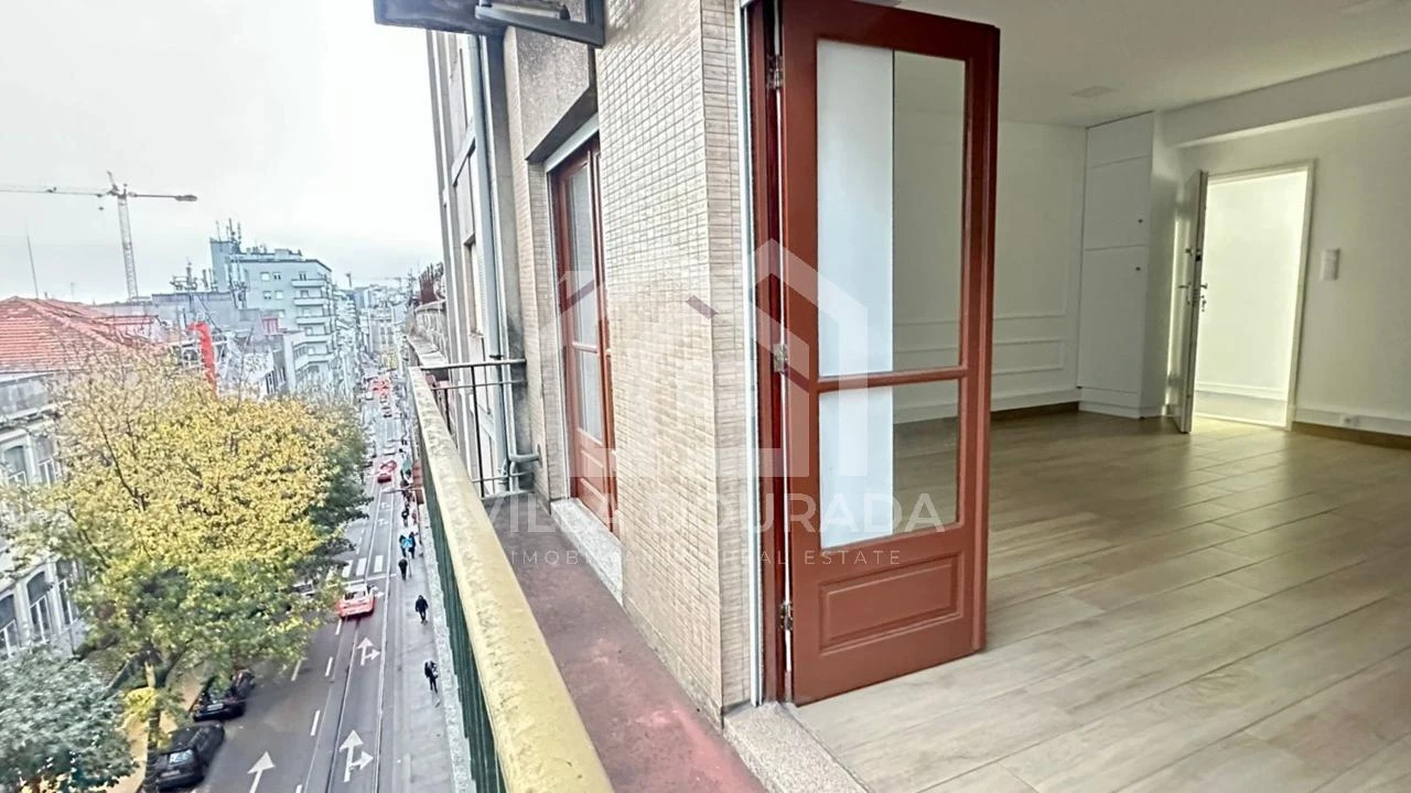 Escritório para Venda em Cedofeita, Santo Ildefonso, Sé, Miragaia, São Nicolau e Vitória Foto 2