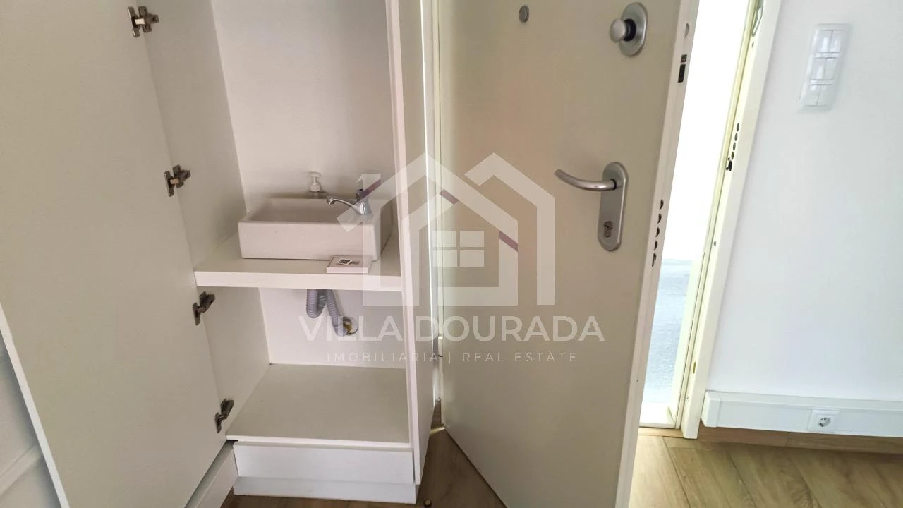 Escritório para Venda em Cedofeita, Santo Ildefonso, Sé, Miragaia, São Nicolau e Vitória Foto 12