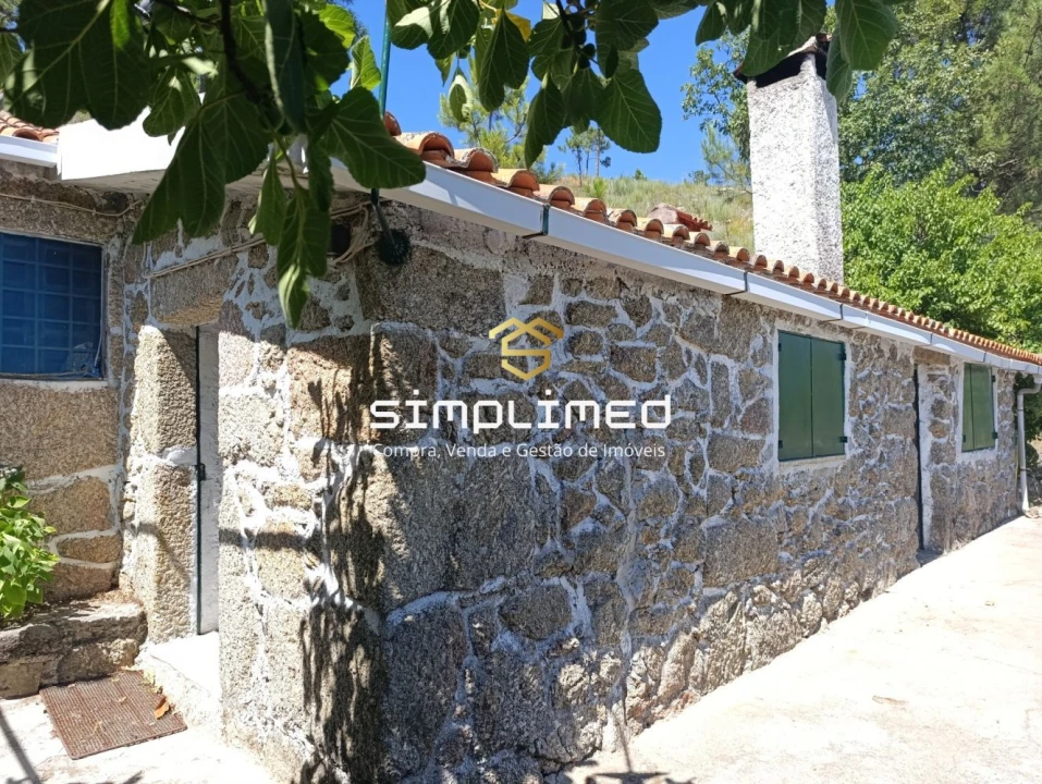 Quinta T2 para Venda em Orjais Foto 13