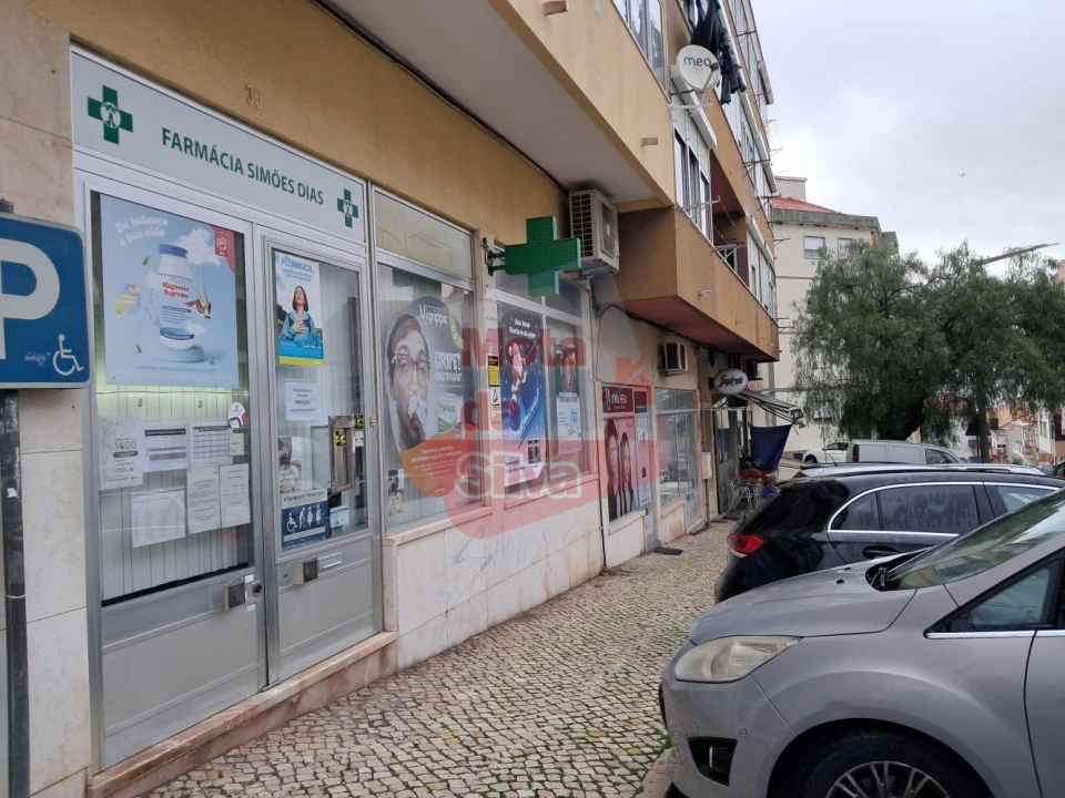 Loja para Venda em Alverca do Ribatejo e Sobralinho Foto 1