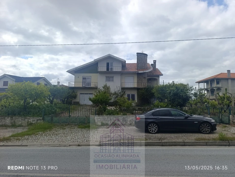 Moradia T3 para Venda em Nogueira do Cravo Foto 1