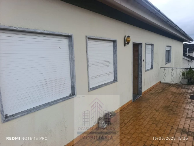 Moradia T3 para Venda em Nogueira do Cravo Foto 2