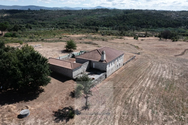 Quinta T8 para Venda em Travancinha Foto 15