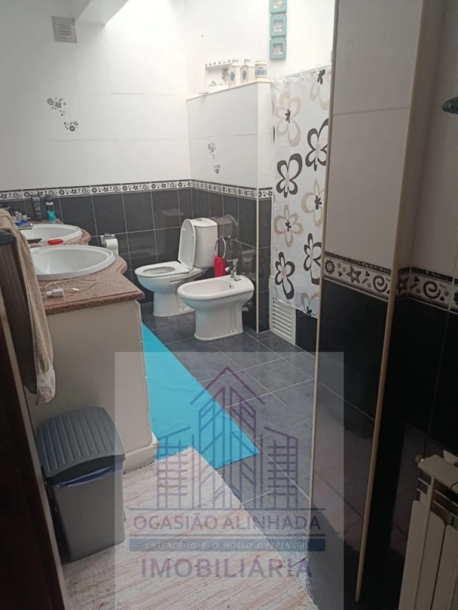 Apartamento T5 para Venda em Oliveira do Hospital e São Paio de Gramaços Foto 23