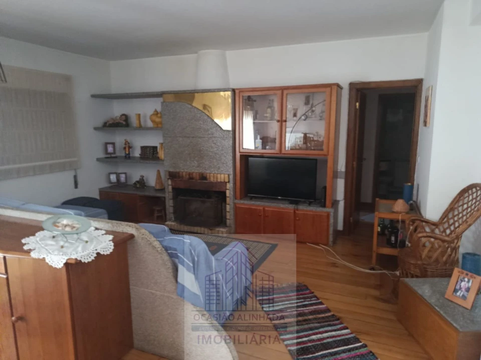 Apartamento T5 para Venda em Oliveira do Hospital e São Paio de Gramaços Foto 32