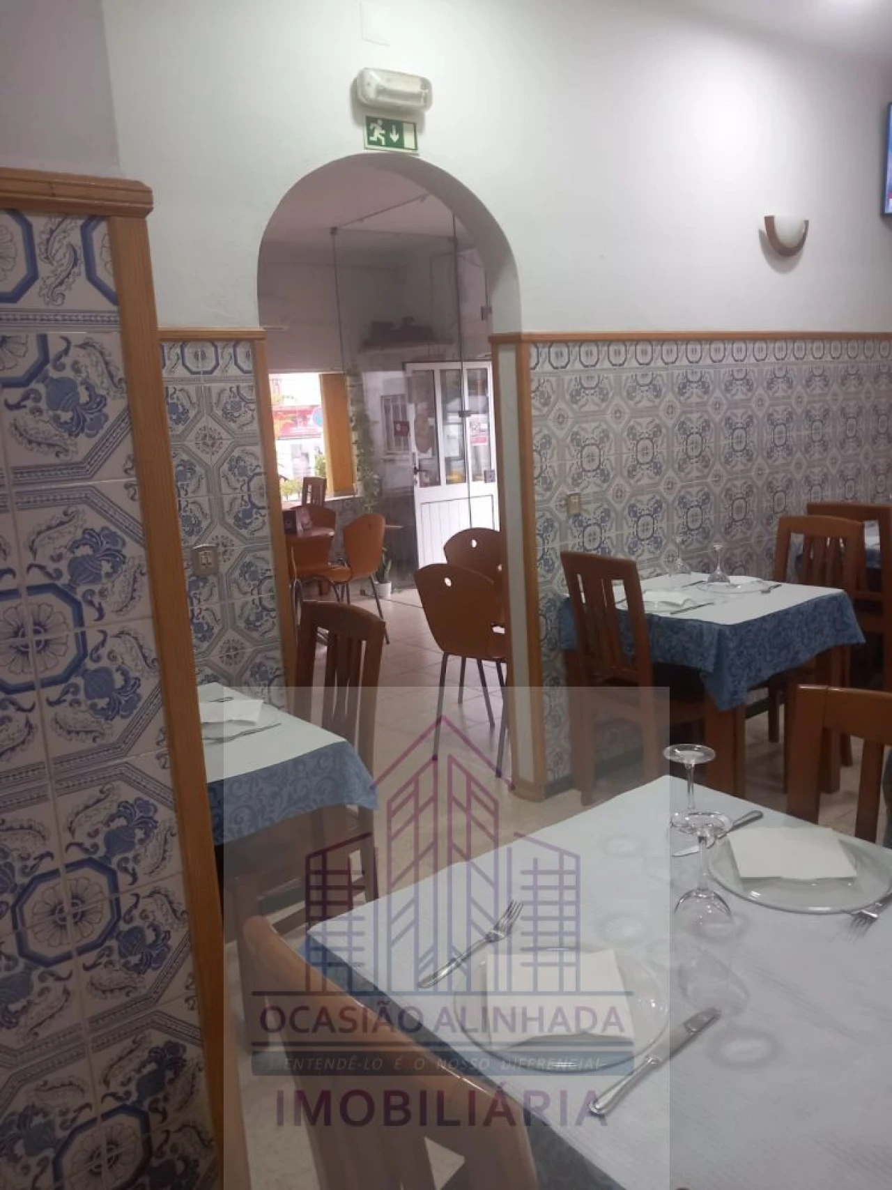 Loja para Trespasse em Seia, São Romão e Lapa dos Dinheiros Foto 5