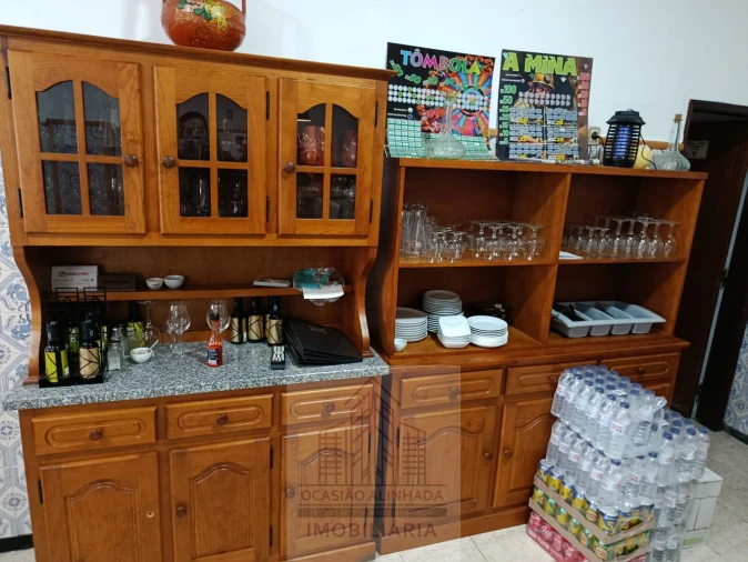 Loja para Trespasse em Seia, São Romão e Lapa dos Dinheiros Foto 16