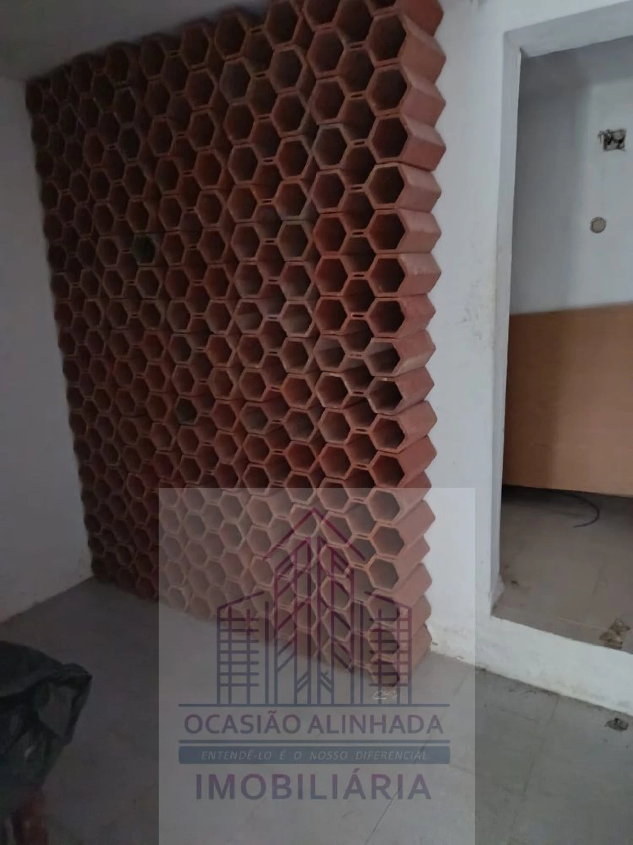 Loja para Arrendamento em Seia, São Romão e Lapa dos Dinheiros Foto 10