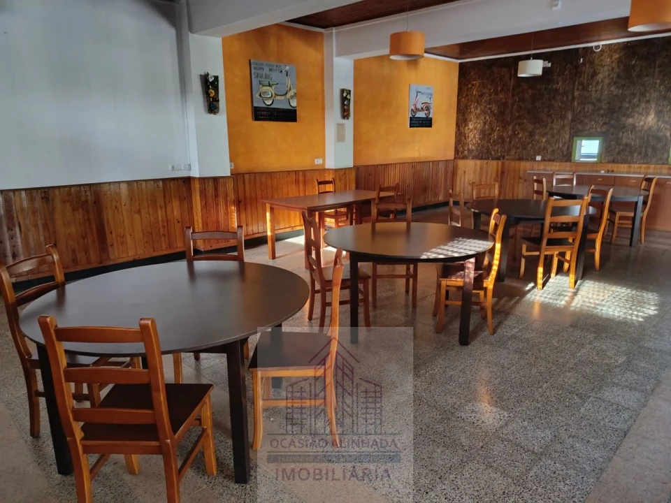 Loja para Arrendamento em Seia, São Romão e Lapa dos Dinheiros Foto 1