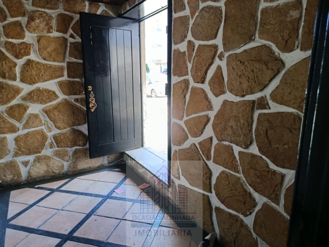 Loja para Venda em Oliveira do Hospital e São Paio de Gramaços Foto 16