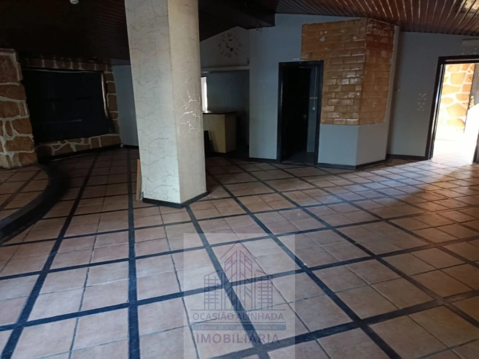 Loja para Venda em Oliveira do Hospital e São Paio de Gramaços Foto 17