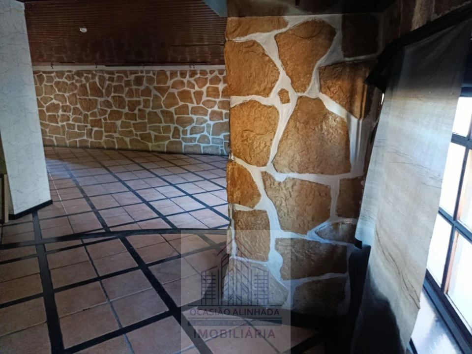 Loja para Venda em Oliveira do Hospital e São Paio de Gramaços Foto 13