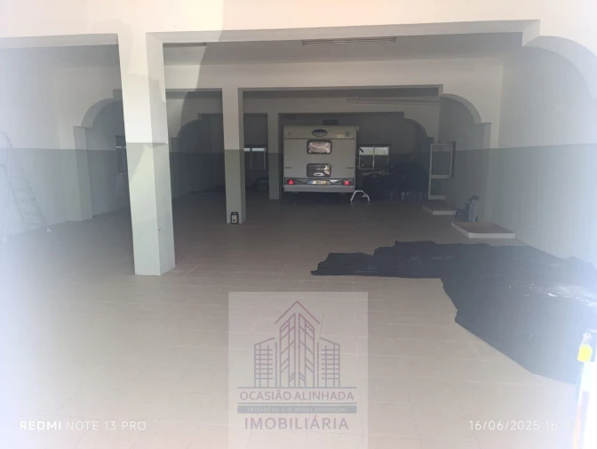 Loja para Venda em Oliveira do Hospital e São Paio de Gramaços Foto 2