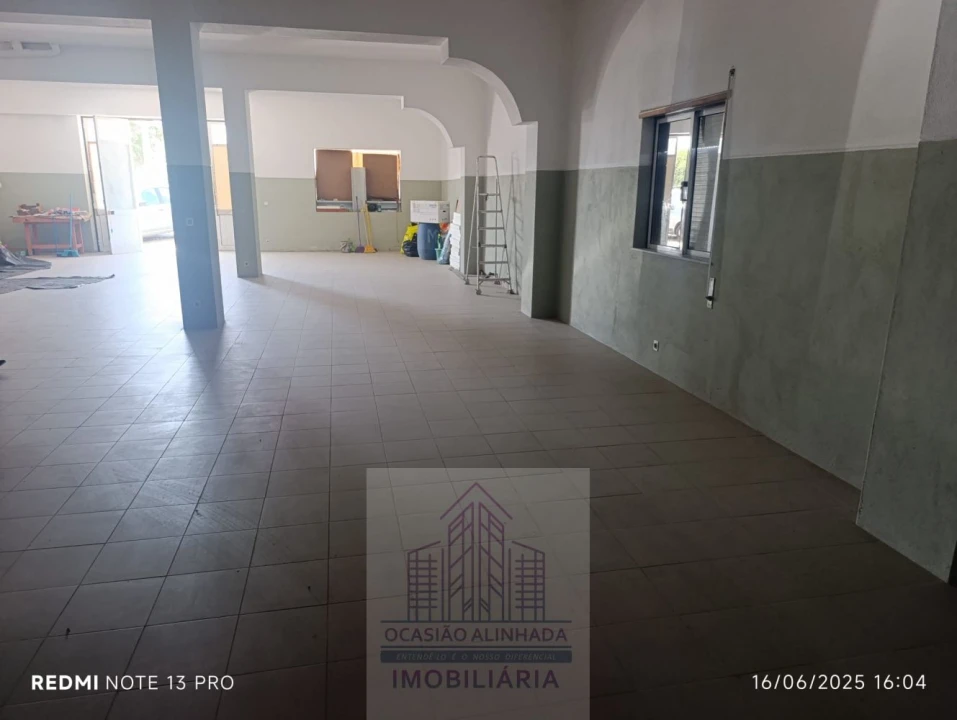 Loja para Venda em Oliveira do Hospital e São Paio de Gramaços Foto 8