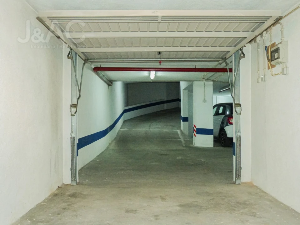 Garagem para Arrendamento em Cascais e Estoril Foto 4
