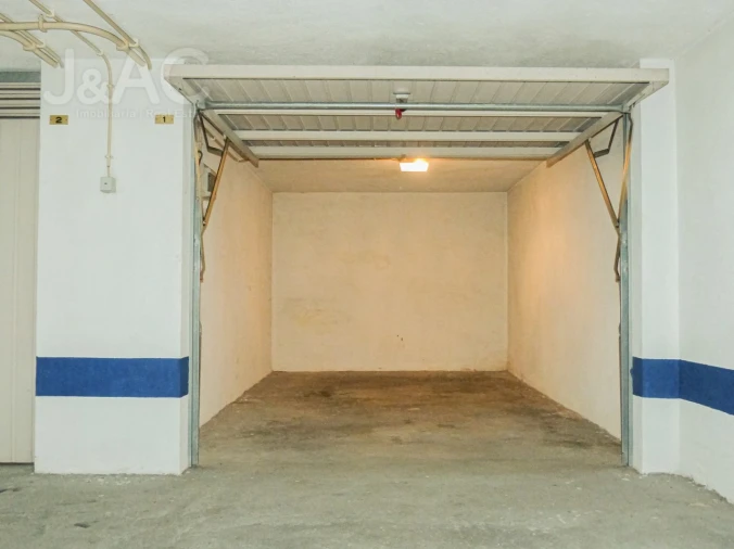 Garagem para Arrendamento em Cascais e Estoril Foto 2