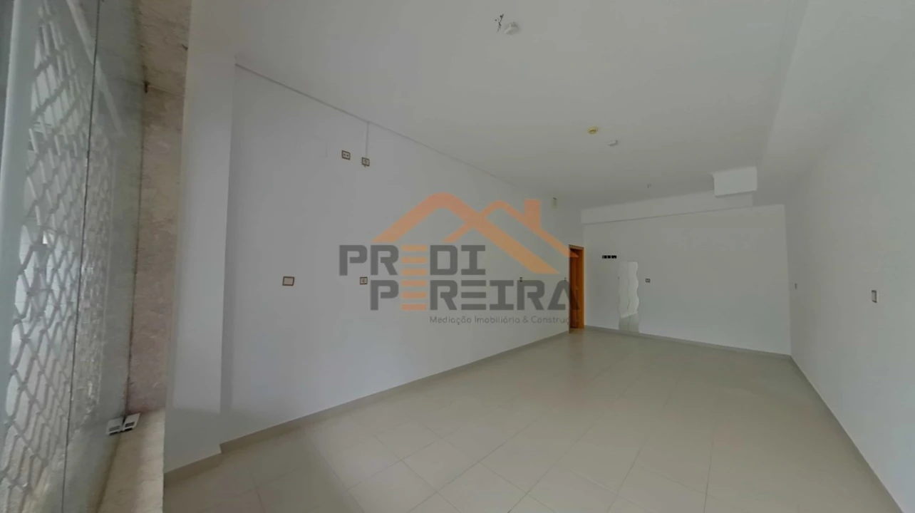 Loja para Venda em Ramada e Caneças Foto 14