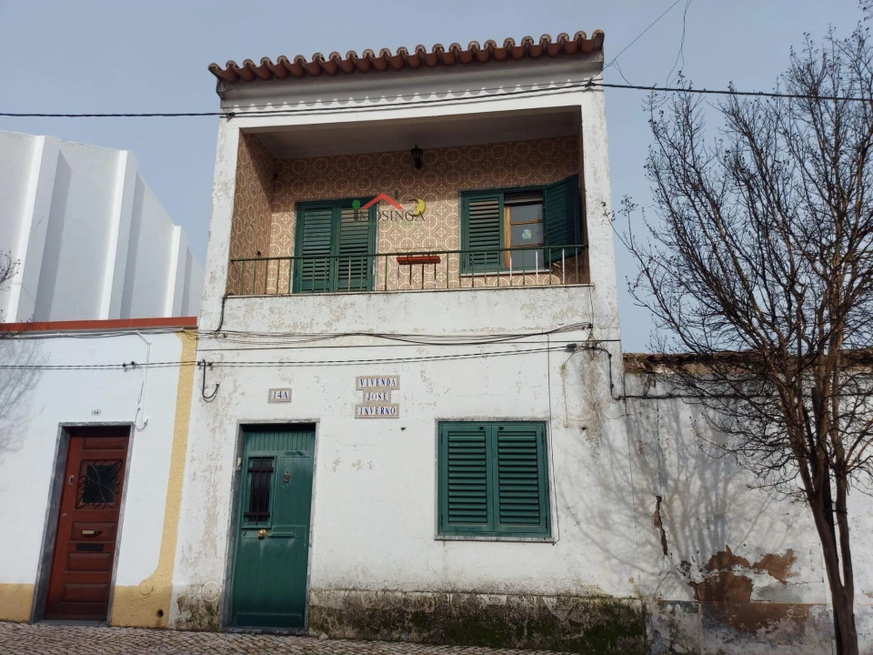 Moradia T2 para Venda em Ferreira do Alentejo e Canhestros Foto 1