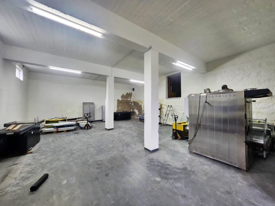 Armazém para Venda em Penamaior Foto 7