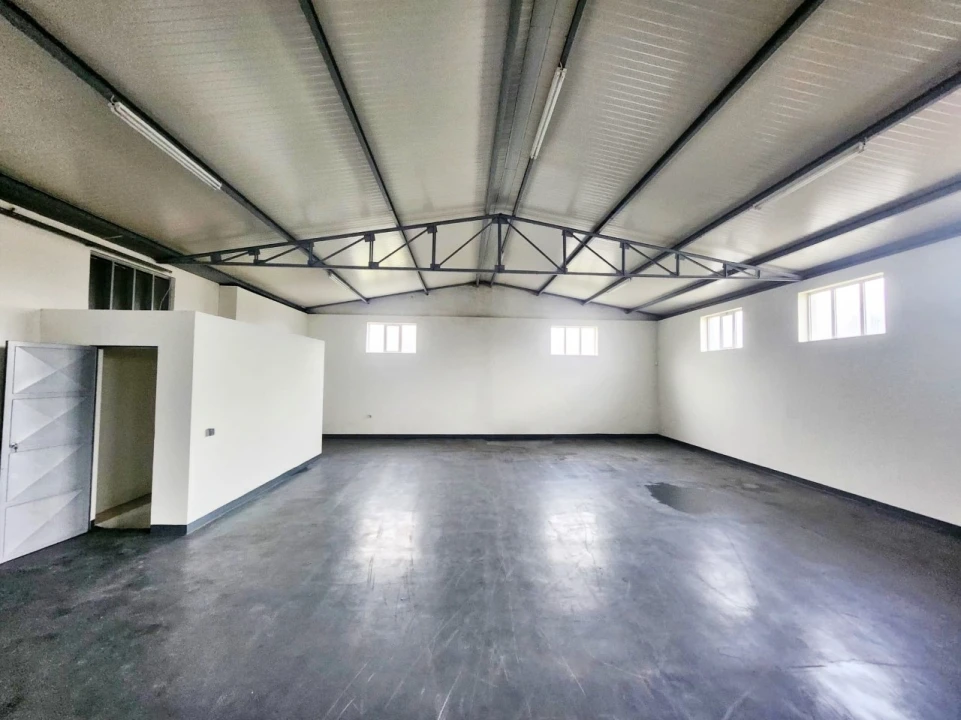 Armazém para Venda em Penamaior Foto 16