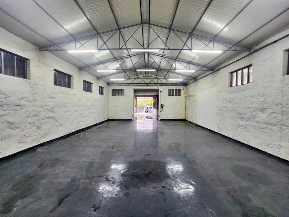 Armazém para Venda em Penamaior Foto 17