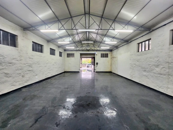 Armazém para Venda em Penamaior Foto 17