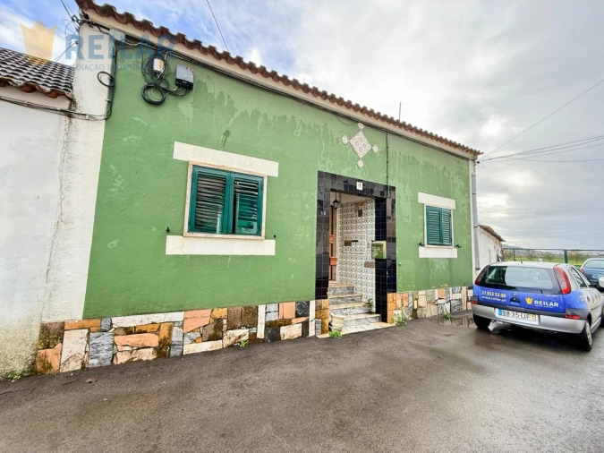 Moradia T2 para Venda em Vialonga Foto 2