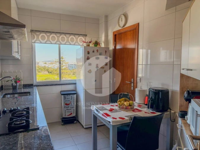 Apartamento T2 para Venda em Quelfes Foto 11