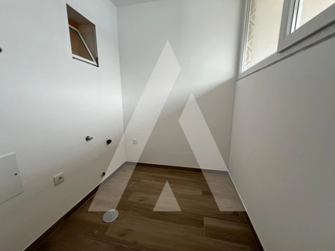 Apartamento T2 para Arrendamento em Eixo e Eirol Foto 5