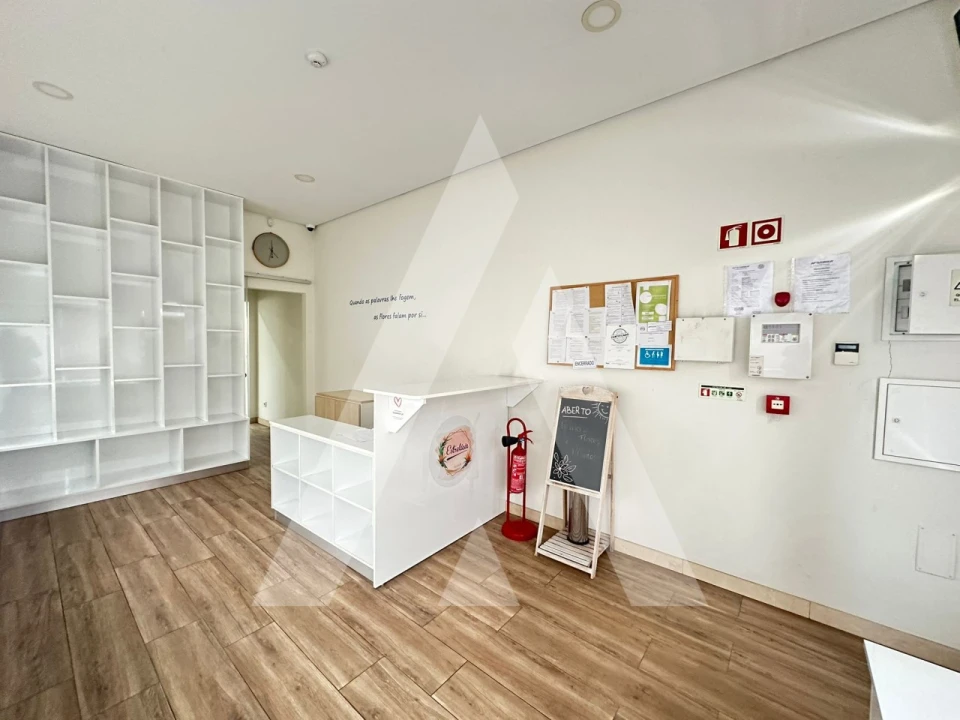 Loja para Arrendamento em Eixo e Eirol Foto 4