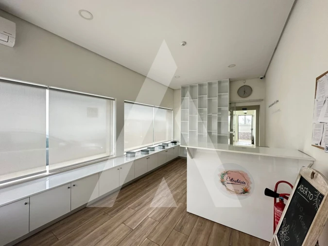 Loja para Arrendamento em Eixo e Eirol Foto 3