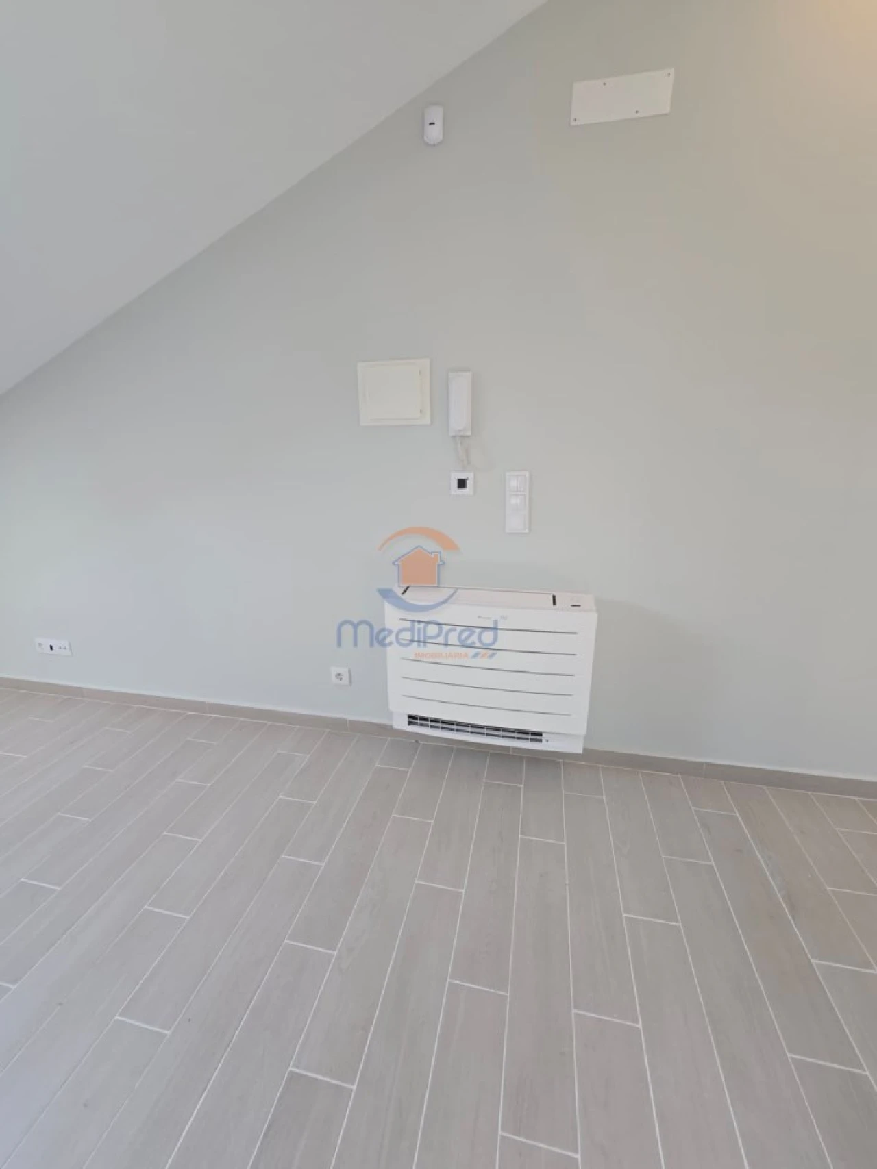 Apartamento T2 para Venda em Ramada e Caneças Foto 27