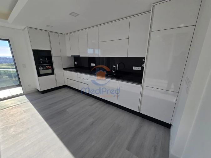 Apartamento T2 para Venda em Ramada e Caneças Foto 3