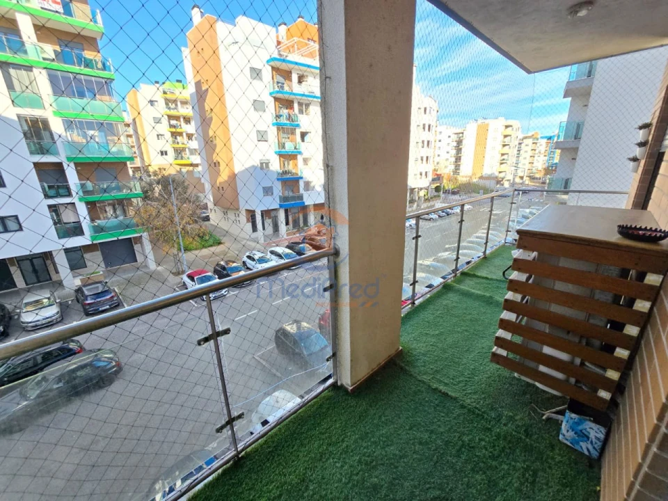 Apartamento T4 para Venda em Ramada e Caneças Foto 25