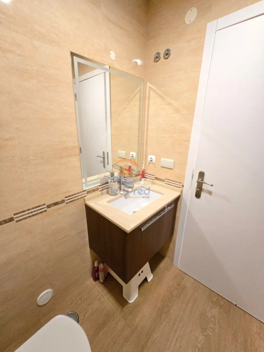 Apartamento T4 para Venda em Ramada e Caneças Foto 32