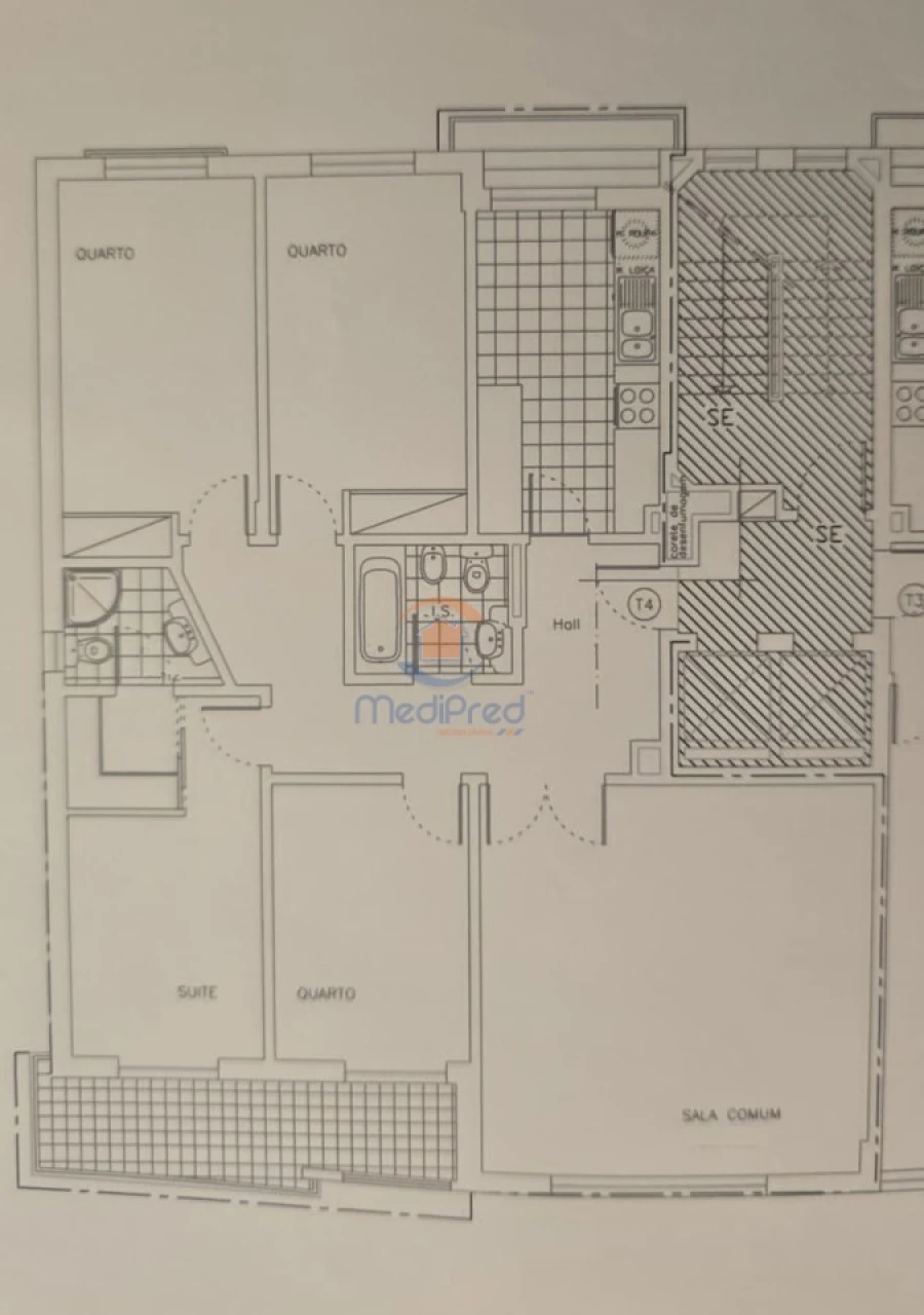 Apartamento T4 para Venda em Ramada e Caneças Foto 36
